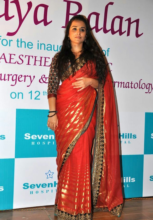 vidya balan gorgeous in red saree new glamour  images